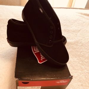 VANS Footwear Classics Men's (7.5) Chukka Boot